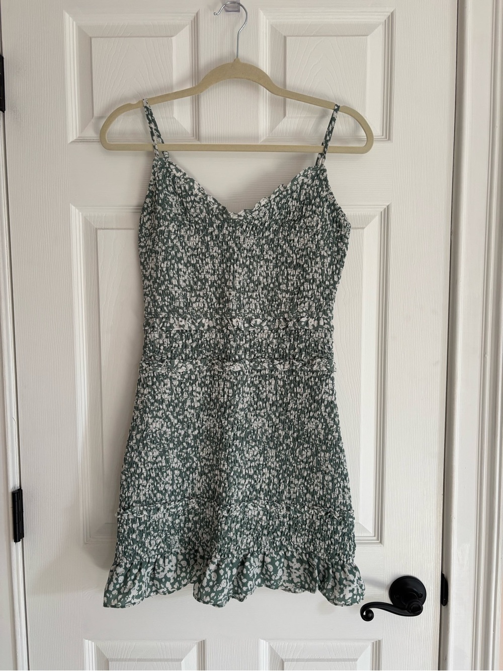 Abercrombie & Fitch Women's Green White Floral Smocked Spaghetti Strap Dress